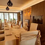 Oreg-to Club 3* Tata