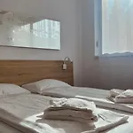 Hotel Oereg-to Es Rendezvenyter Tata