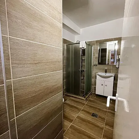 Hotel Oreg-to Club Tata