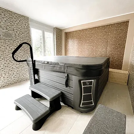Oreg-to Club Hotel