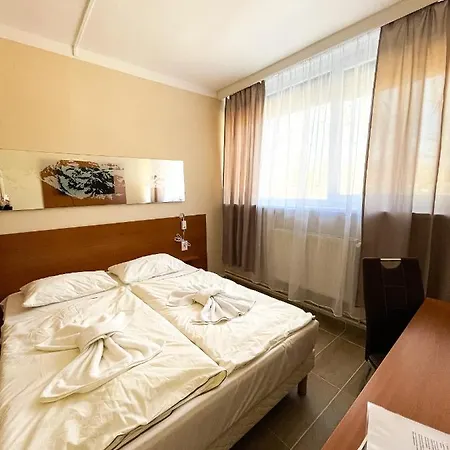 Hotel Oreg-to Club Tata