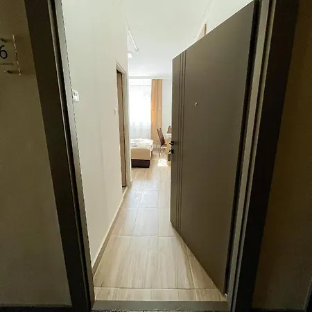 Oreg-to Club Hotel
