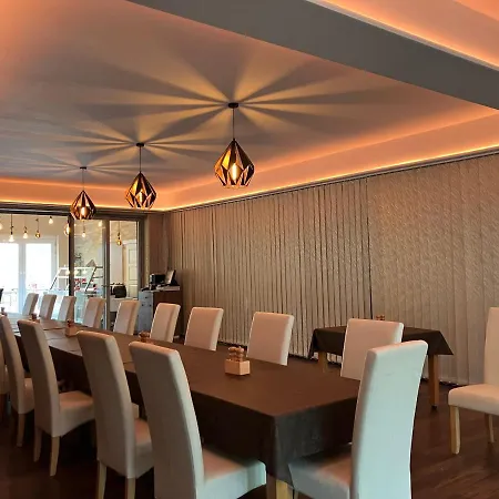 Hotel Oreg-to Club