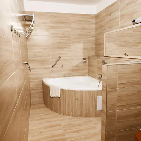 Oereg-to Es Rendezvenyter Hotel