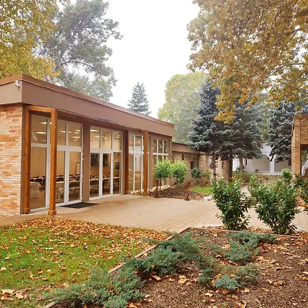 Oereg-to Es Rendezvenyter 3*