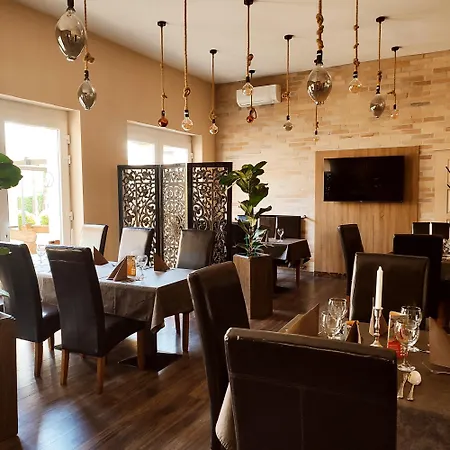 Hotel Oereg-to Es Rendezvenyter