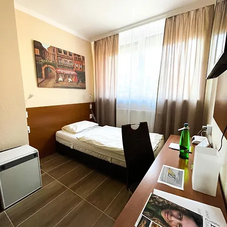 Otel Oereg-to Es Rendezvenyter 3*