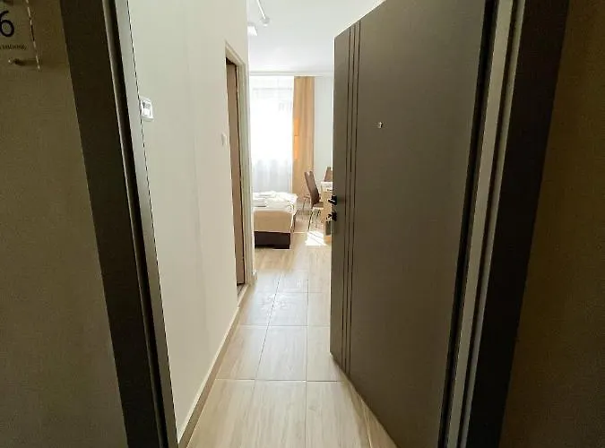 Oreg-to Club Hotel