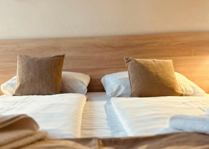 Oreg-to Club Hotel